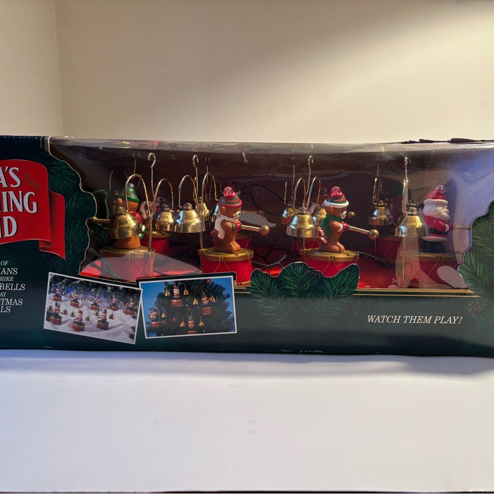 Mr Christmas Santa's Marching Band with Bears / Bells Plays 35 Carols NIB 1993